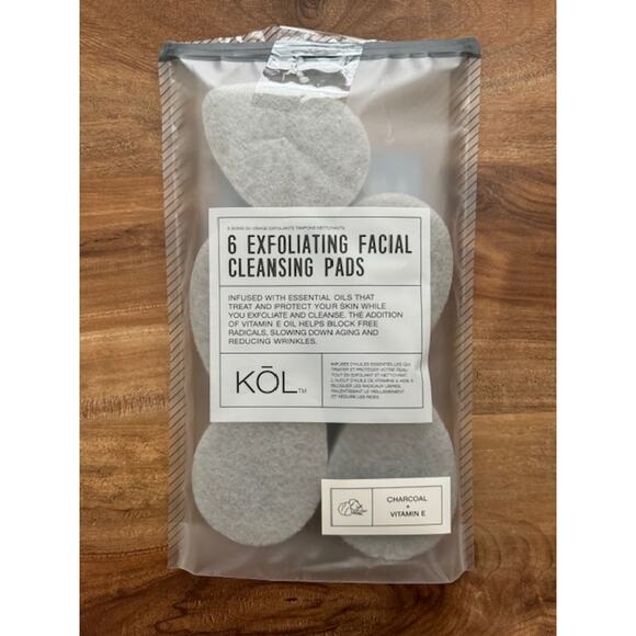 KŌL Charcoal + Vitamin E Exfoliating Facial Cleansing Pads - 5 pack - Picture 3 of 5